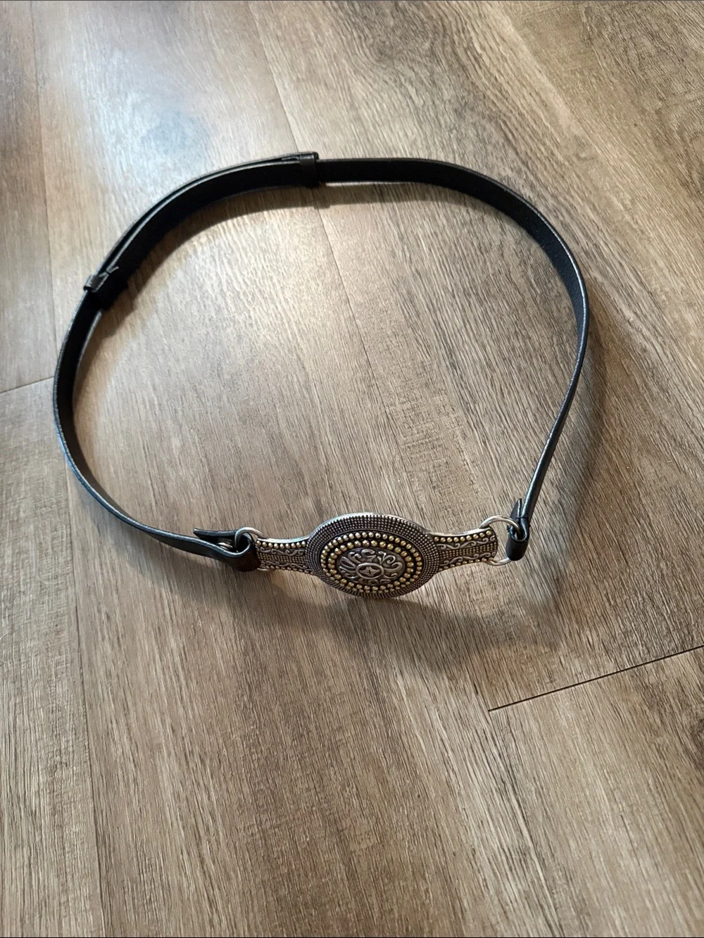 Chicos black leather  Women's Waist Belt with Ornate Silver Buckle